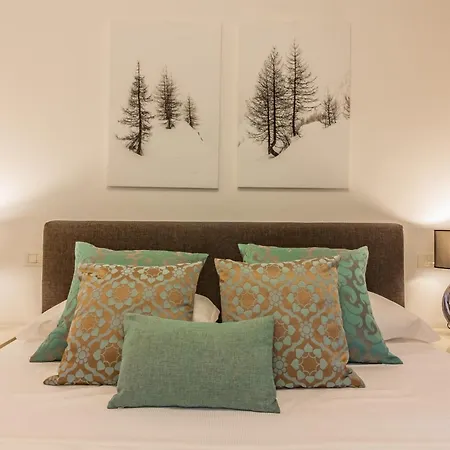 Апартаменты The Patio Over Varenna *