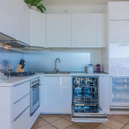 The Patio Over Varenna