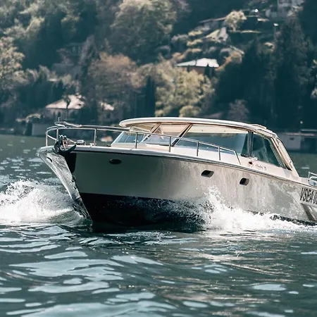 The Patio Over Varenna Апартаменты *