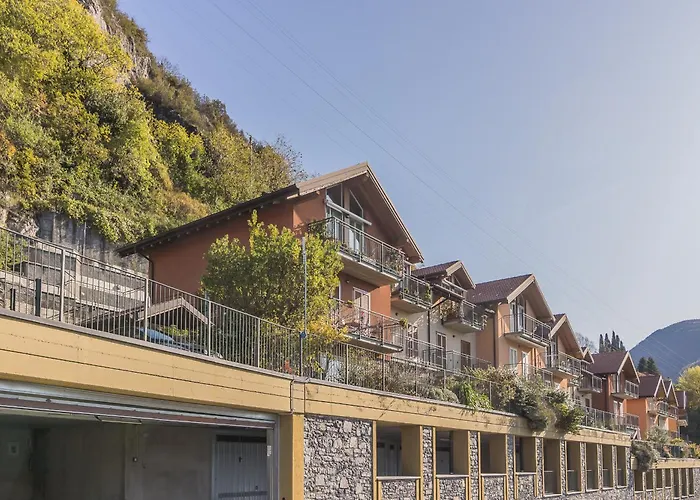 アパート The Patio Over Varenna