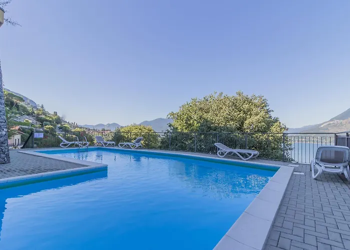 The Patio Over Varenna