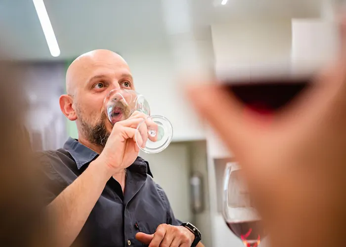 The Patio Over Varenna アパート