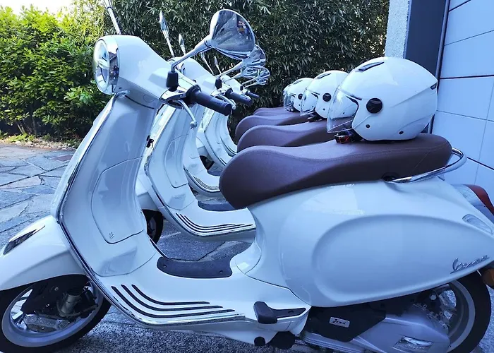 The Patio Over Varenna ペルレード