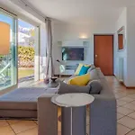 The Patio Over Varenna Apartment
