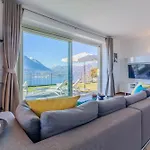 The Patio Over Varenna アパート