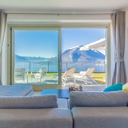 The Patio Over Varenna *